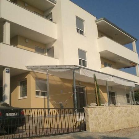 Apartmani Korenika Brodarica  Exteriör bild