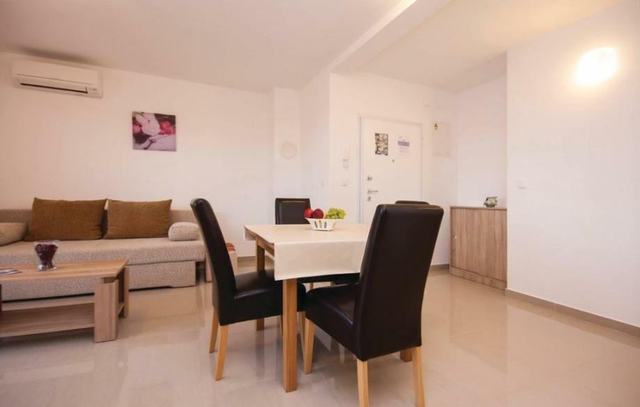 Apartmani Korenika Brodarica  Exteriör bild