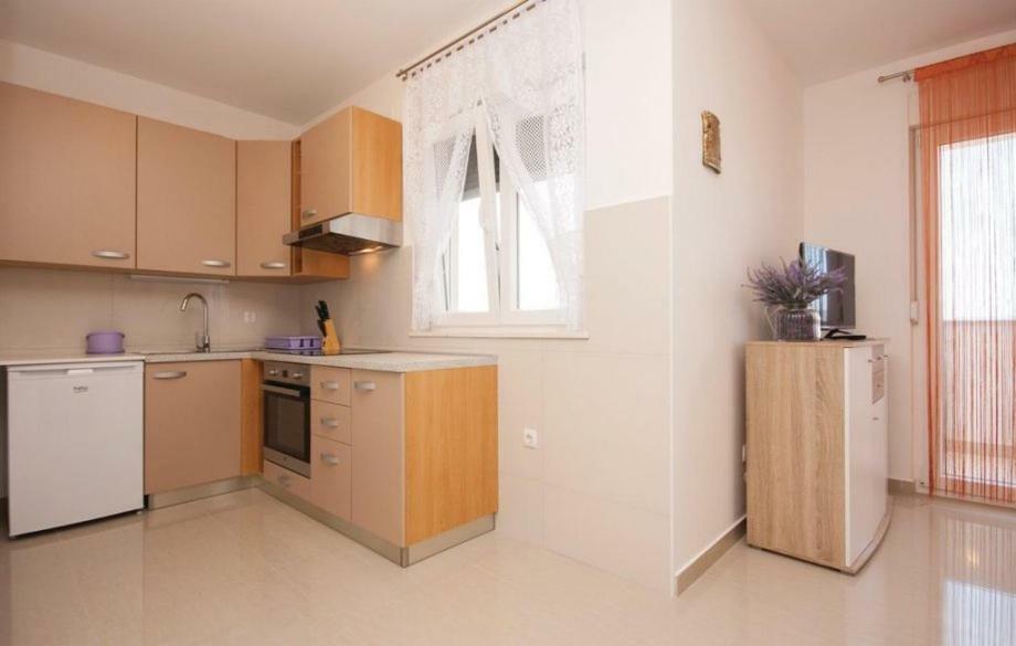 Apartmani Korenika Brodarica  Exteriör bild