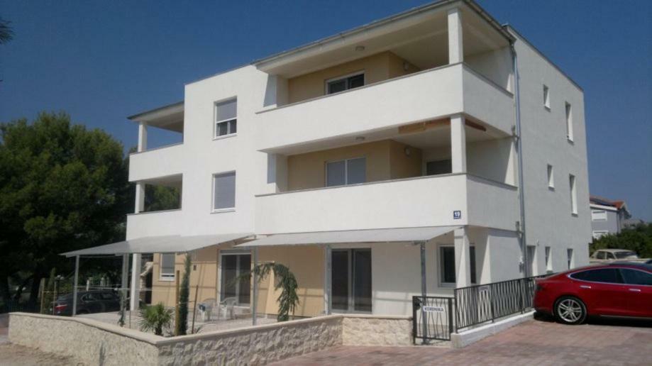 Apartmani Korenika Brodarica  Exteriör bild